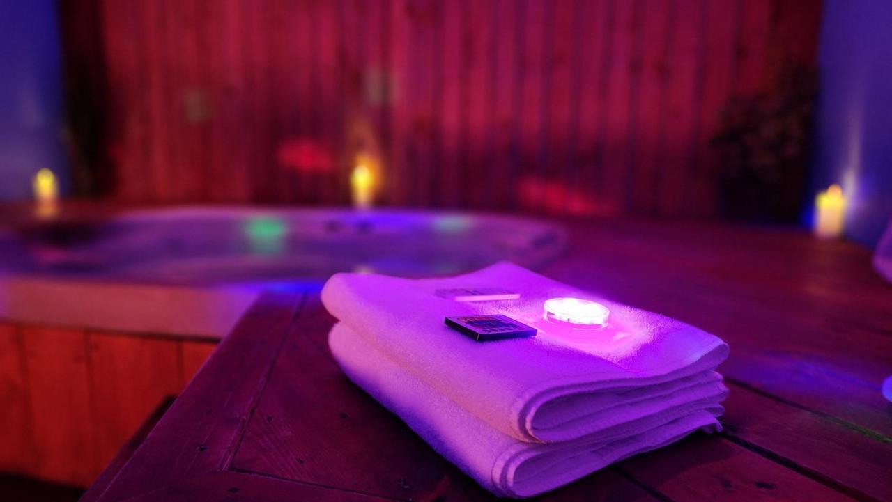 Petit Studio Tres Intime, Avec Spa Interieur Au Coeur De שאוינגאן מראה חיצוני תמונה